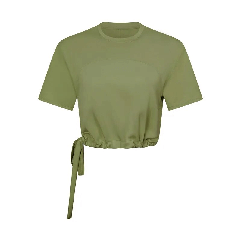 Green sports crop T-shirt with short sleeves and adjustable hem, perfect for yoga, running, and fitness, made with breathable quick-dry fabric.